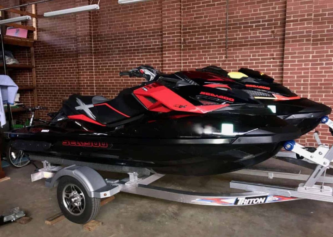 How to Tie Down a Jet Ski on a Trailer