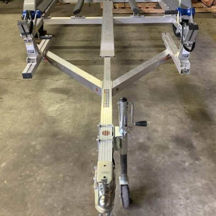 Can you tow a jet ski trailer long distance?