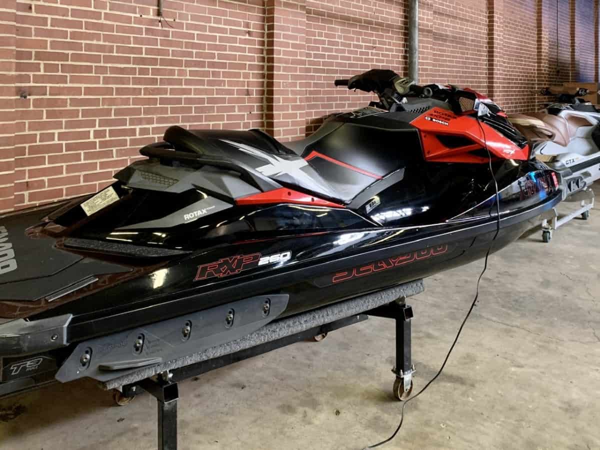 Do Jet Skis Have Brakes? How Do They Work?